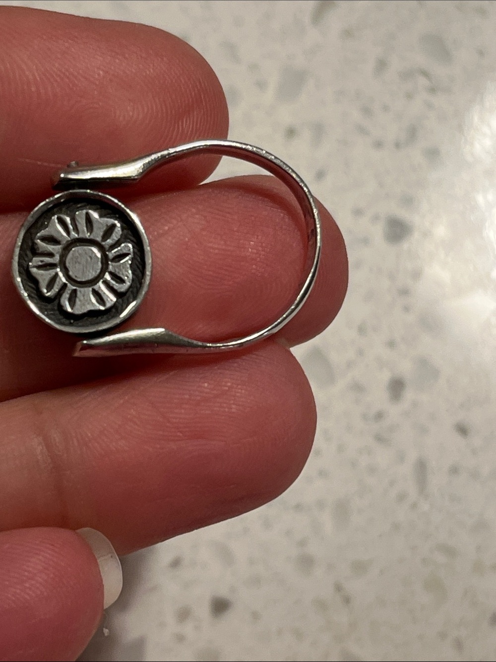 Sterling Silver Sunflower Signet/kissing Ring - Silver - Picture 4 of 6